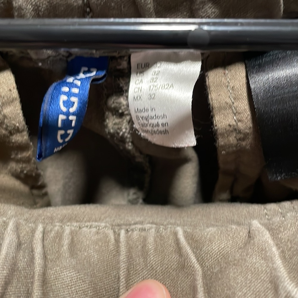 Divided joggers - Picture 2 of 3